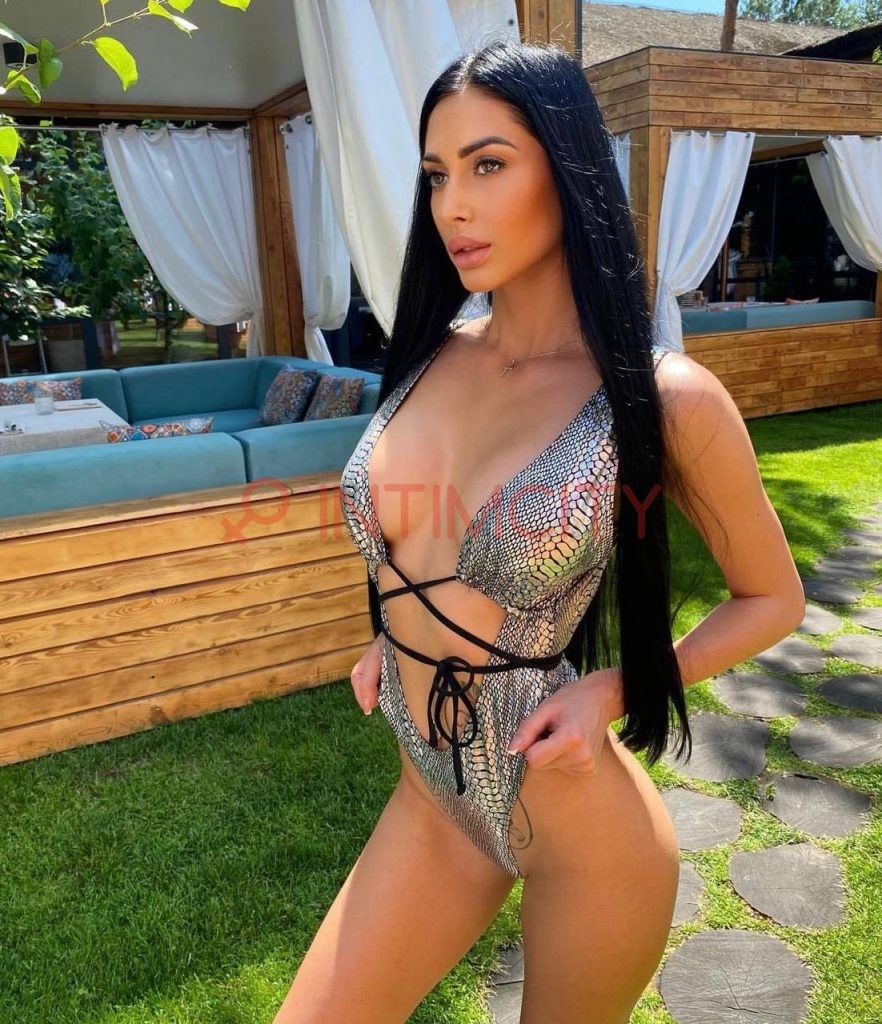 Эскортница Аманда Интимсити