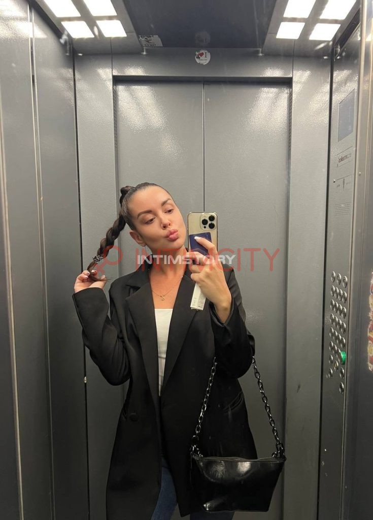 Элитная проститутка Ульяна IntimCity