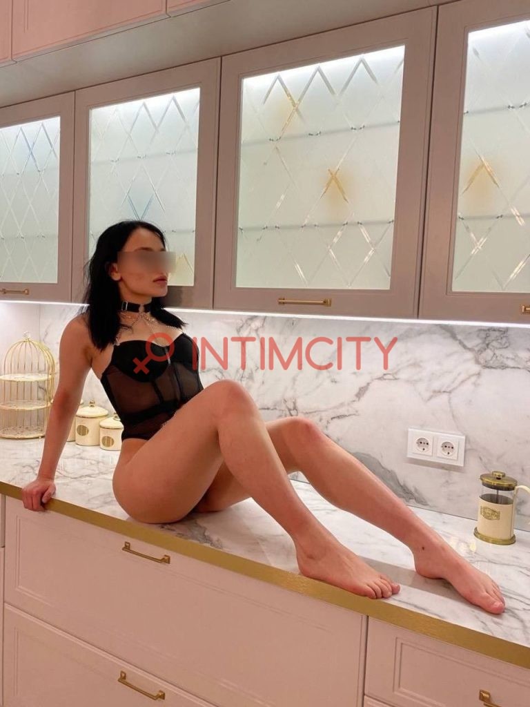 Шлюха Ева IntimCity