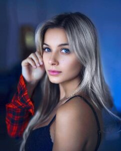 Шлюха Вика Интимсити