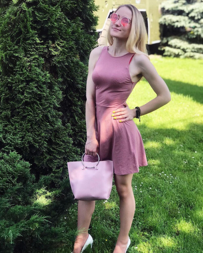 Эскортница Елена IntimCity
