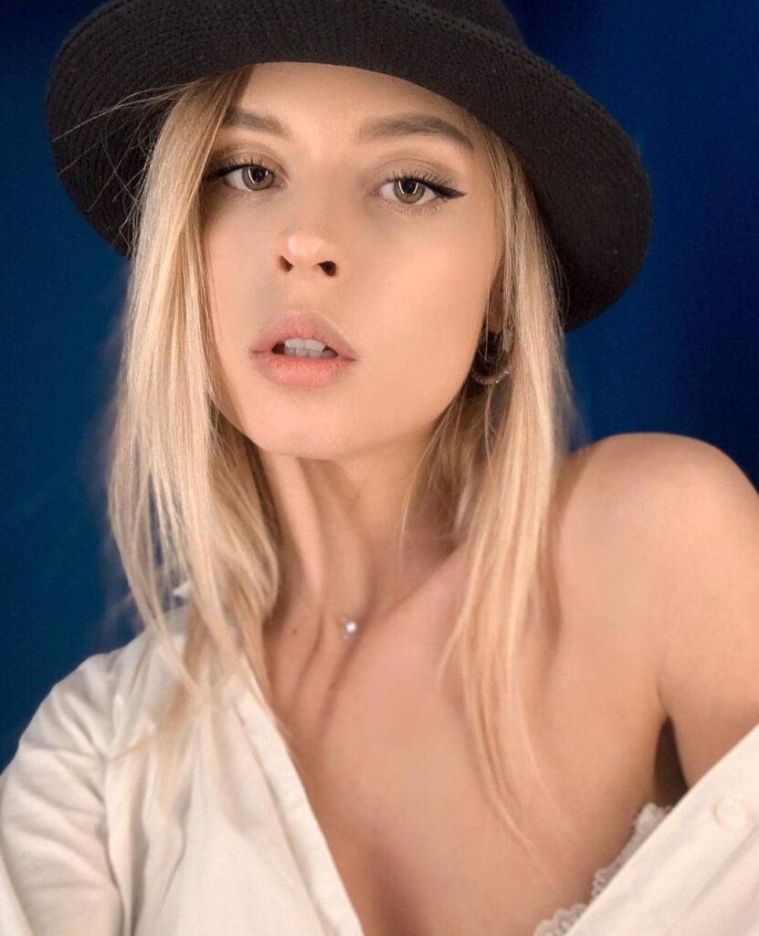 Эскортница Алёна Интимсити