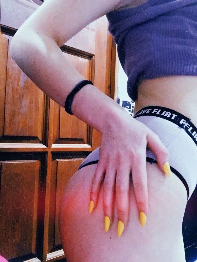 Эскортница Эмилия Интимсити